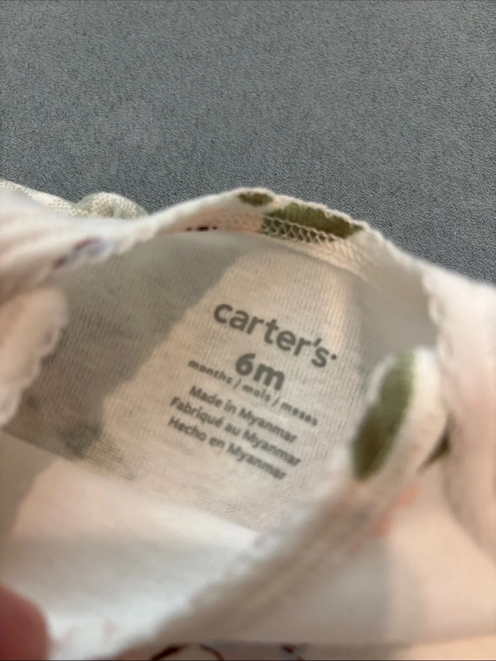 Carter’s Onesie 6m
